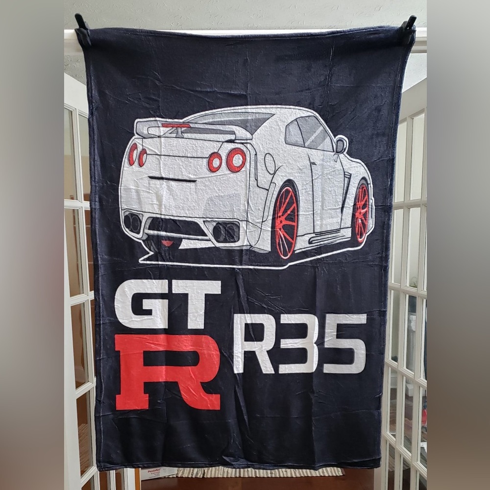 HCLIFE GTR R35 Micro Flannel Blanket (50inx40in)